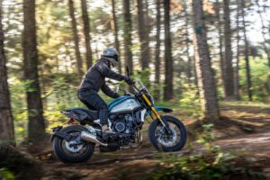 CFMOTO 700CL-X ADVENTURE (ABS)