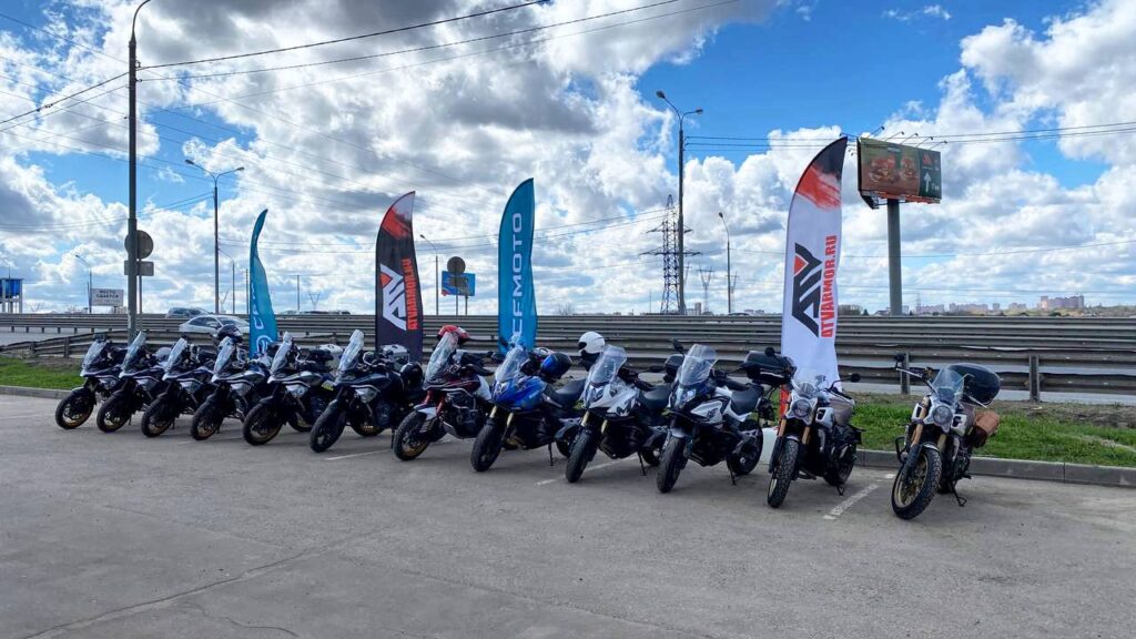 Райдеры на мотоциклах CFMOTO открыли мотосезон