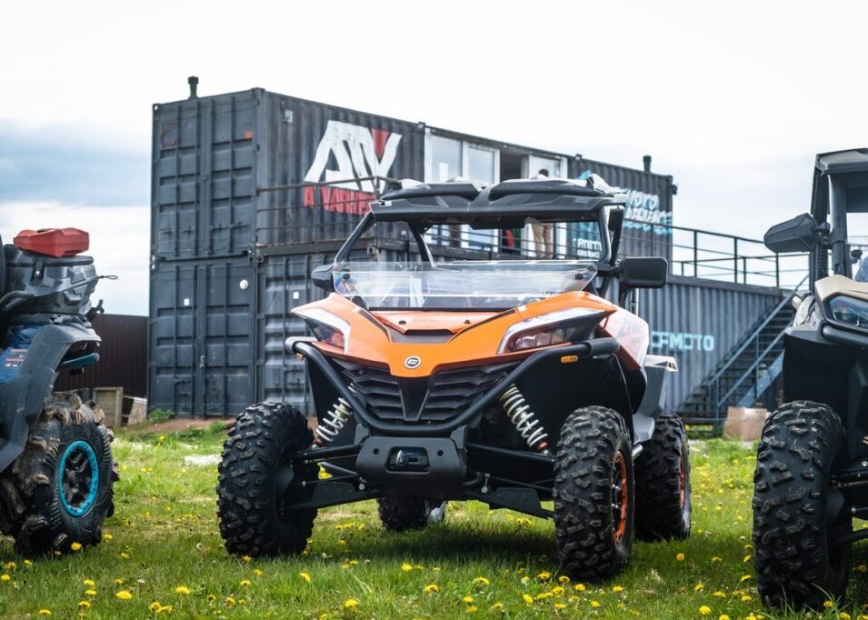 Автоблогеры оценили квадроциклы и багги CFMOTO на полигоне CFMOTO Experience