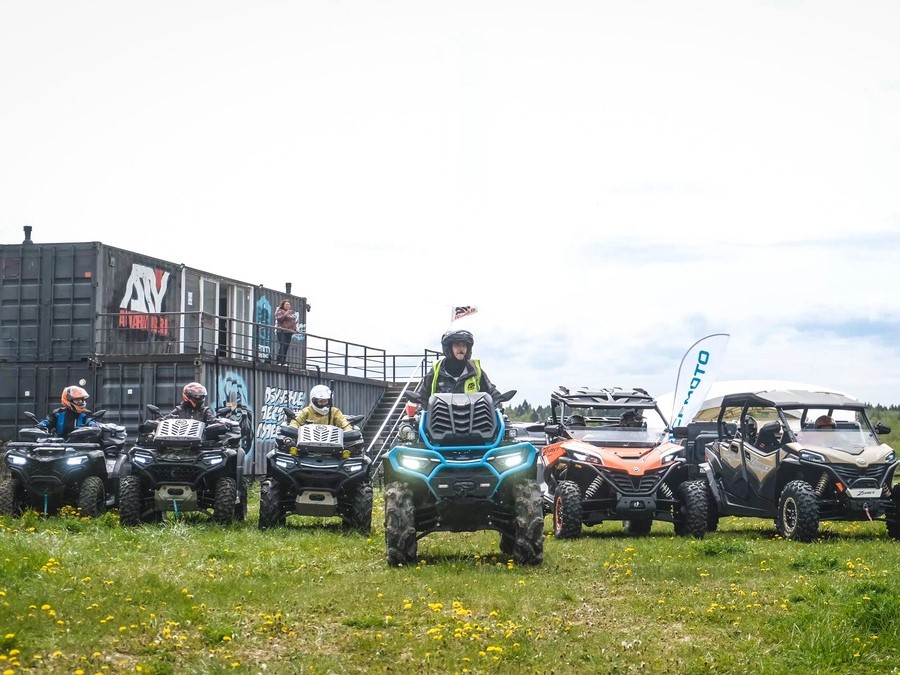 Автоблогеры оценили квадроциклы и багги CFMOTO на полигоне CFMOTO Experience Автоблогеры оценили квадроциклы и багги CFMOTO на полигоне CFMOTO Experience