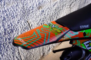 BSE EX 17/14 Green Orange Ant
