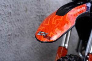 BSE EX 14/12 Blue Orange Ant
