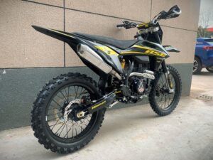 BSE T5 Black Twister