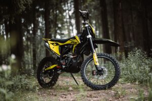 BSE T5 Yellow Twister