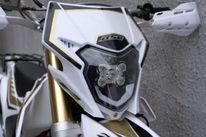 BSE Z3 21/18 Gold White