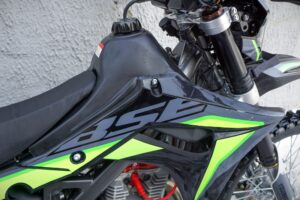 BSE Z6 Neon Track