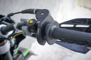 BSE Z6 Neon Track