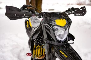 BSE Z9 Yellow Metallic T