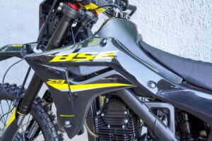 BSE Z9 Yellow Metallic S