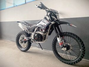 BSE Z10L Graffiti White