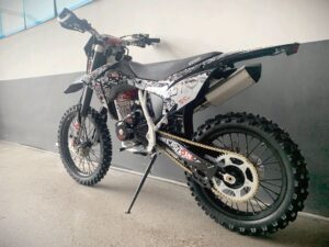 BSE Z10L Graffiti White