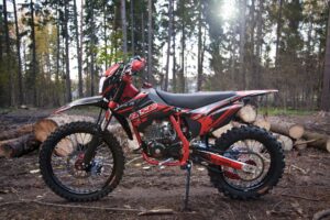 BSE Z10 Red Black