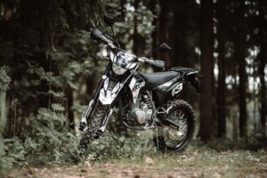 BSE Z3 Y Black/White Stinger с ПТС