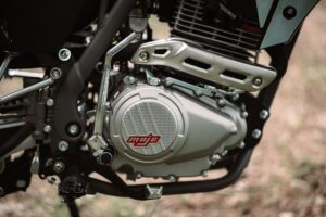 BSE Z3 Y Black/White Stinger с ПТС
