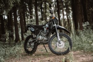 BSE Z3 Y Black/White Stinger с ПТС