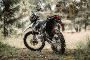 BSE Z3 Y Black/White Stinger с ПТС