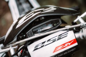 BSE Z3 Y Black/White Stinger с ПТС
