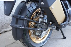 Motosuper Adviser 180 Light Grey + Gold Rims